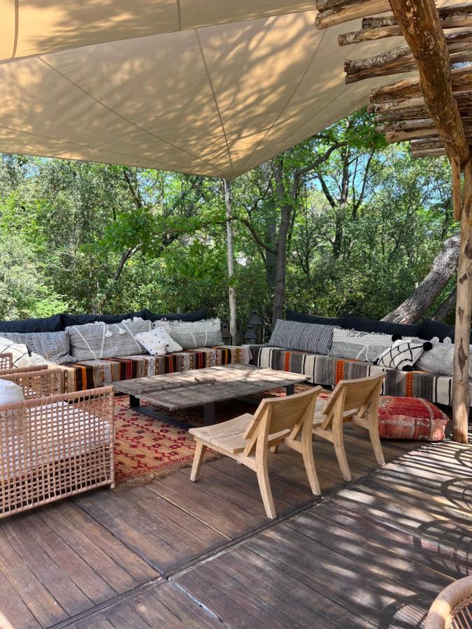 La Bastide Des Grands Chenes Bed & Breakfast Льомбеск Екстериор снимка