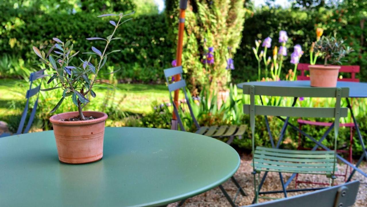 La Bastide Des Grands Chenes Bed & Breakfast Льомбеск Екстериор снимка